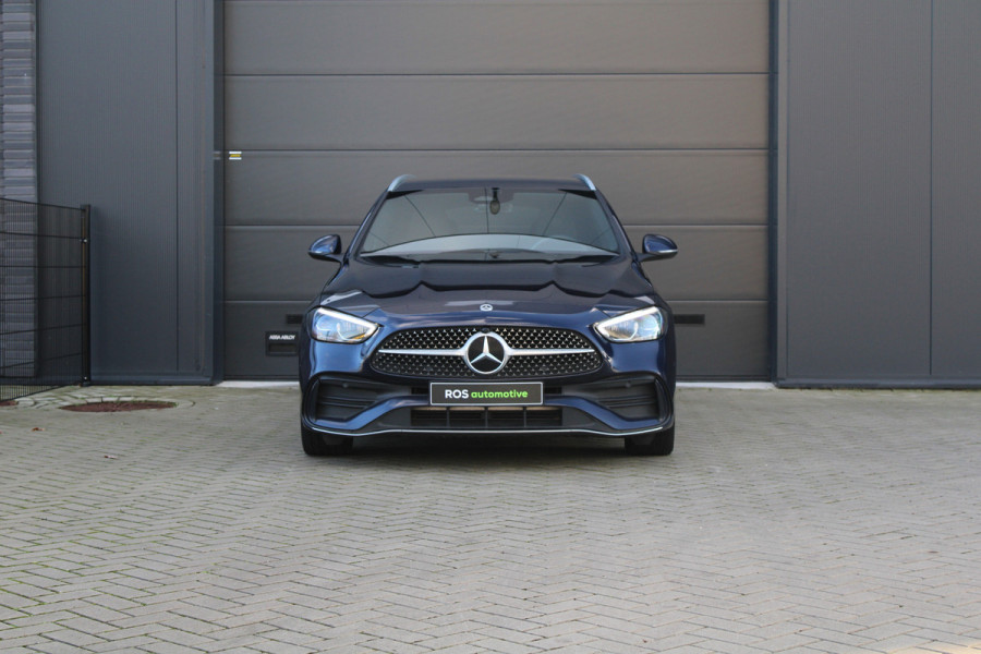 Mercedes-Benz C-Klasse 300 e AMG Line | DODE HOEK | KEYLESS | ELEK TREKHAAK | CAMERA | AMBIENTLIGHT |