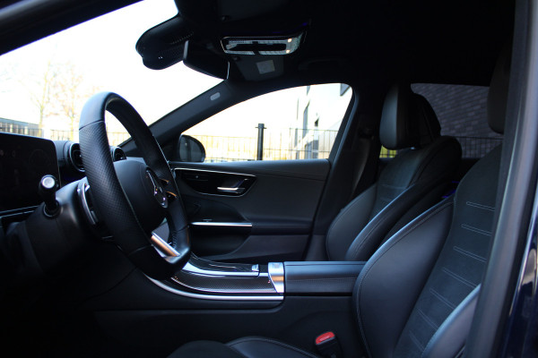 Mercedes-Benz C-Klasse 300 e AMG Line | DODE HOEK | KEYLESS | ELEK TREKHAAK | CAMERA | AMBIENTLIGHT |