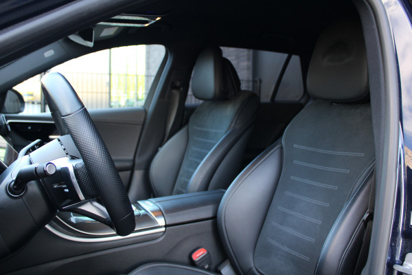 Mercedes-Benz C-Klasse 300 e AMG Line | DODE HOEK | KEYLESS | ELEK TREKHAAK | CAMERA | AMBIENTLIGHT |
