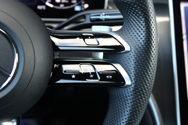 Mercedes-Benz C-Klasse 300 e AMG Line | DODE HOEK | KEYLESS | ELEK TREKHAAK | CAMERA | AMBIENTLIGHT |