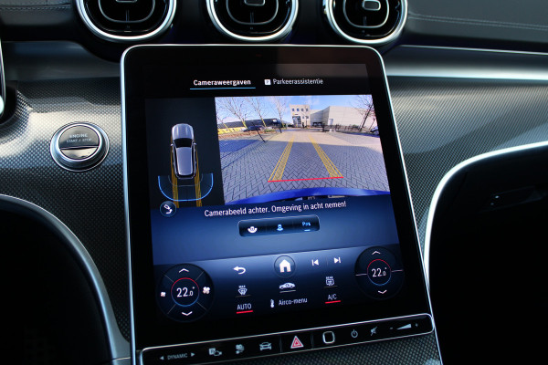 Mercedes-Benz C-Klasse 300 e AMG Line | DODE HOEK | KEYLESS | ELEK TREKHAAK | CAMERA | AMBIENTLIGHT |