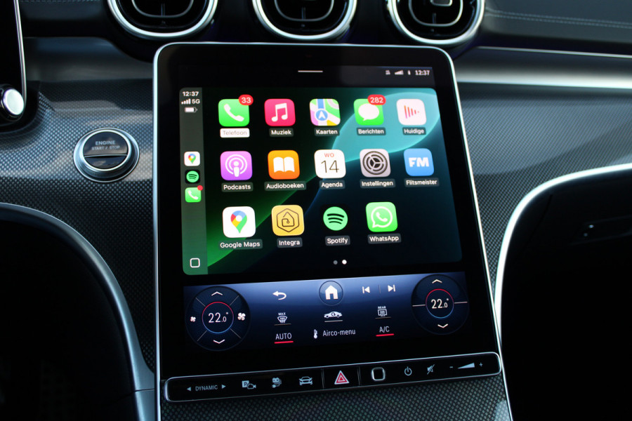 Mercedes-Benz C-Klasse 300 e AMG Line | DODE HOEK | KEYLESS | ELEK TREKHAAK | CAMERA | AMBIENTLIGHT |