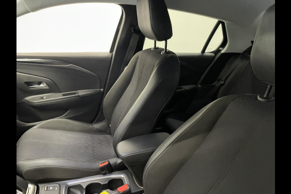 Opel CORSA-E Elegance 50 kWh Navigatie Apple Carplay/Android Auto Camera Parkeersensoren Adaptive Cruise Control Lichtmetalen velgen Climate Control