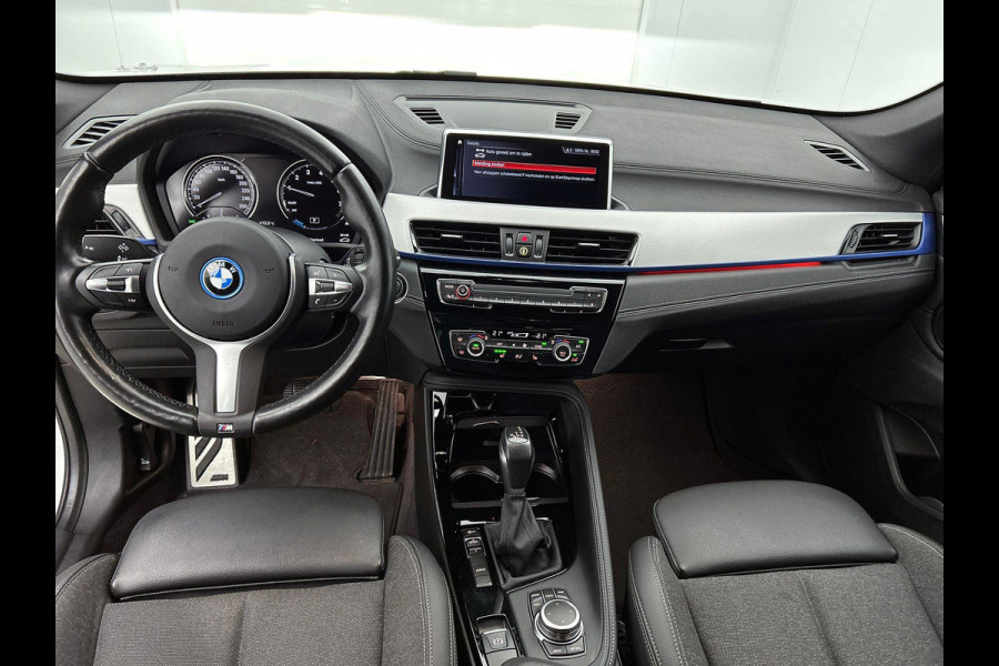 BMW X1 xDrive25e Exe PLUG-In M Sport Shadow TREKHAAK | 1/2 LEER | EL. ACHTERKLEP | 18"LM