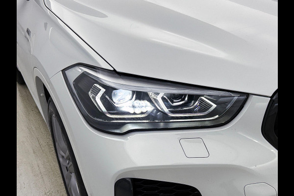 BMW X1 xDrive25e Exe PLUG-In M Sport Shadow TREKHAAK | 1/2 LEER | EL. ACHTERKLEP | 18"LM