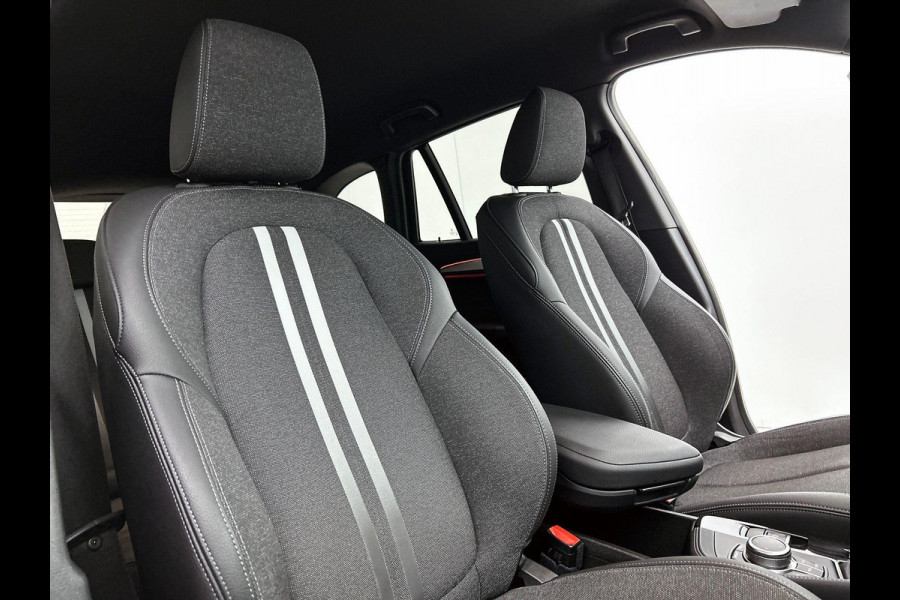 BMW X1 xDrive25e Exe PLUG-In M Sport Shadow TREKHAAK | 1/2 LEER | EL. ACHTERKLEP | 18"LM