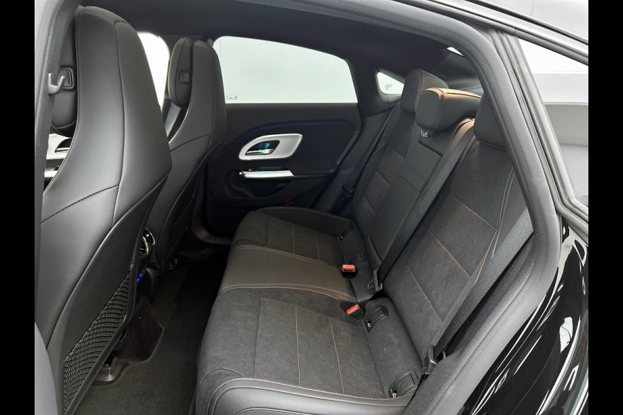 Mercedes-Benz CLA-Klasse 250+ Launch Edition 85 kWh | Smartphone integratie | Warmtepomp | Nightpakket | Memorypakket  | Antidiefstal pakket URBAN GUARD | Adaptieve Cruisecontrol | Multibeam LED |