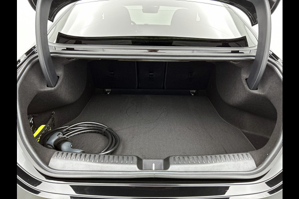 Mercedes-Benz CLA-Klasse 250+ Launch Edition 85 kWh | Smartphone integratie | Warmtepomp | Nightpakket | Memorypakket  | Antidiefstal pakket URBAN GUARD | Adaptieve Cruisecontrol | Multibeam LED |