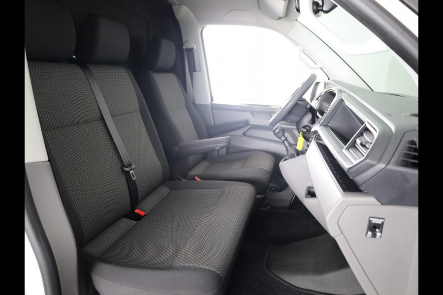 Volkswagen Transporter 2.0 TDI L2H1 28 Comfortline 110 pk | Verlengde garantie | Navigatie via App | Parkeersensoren achter | Cruise control |