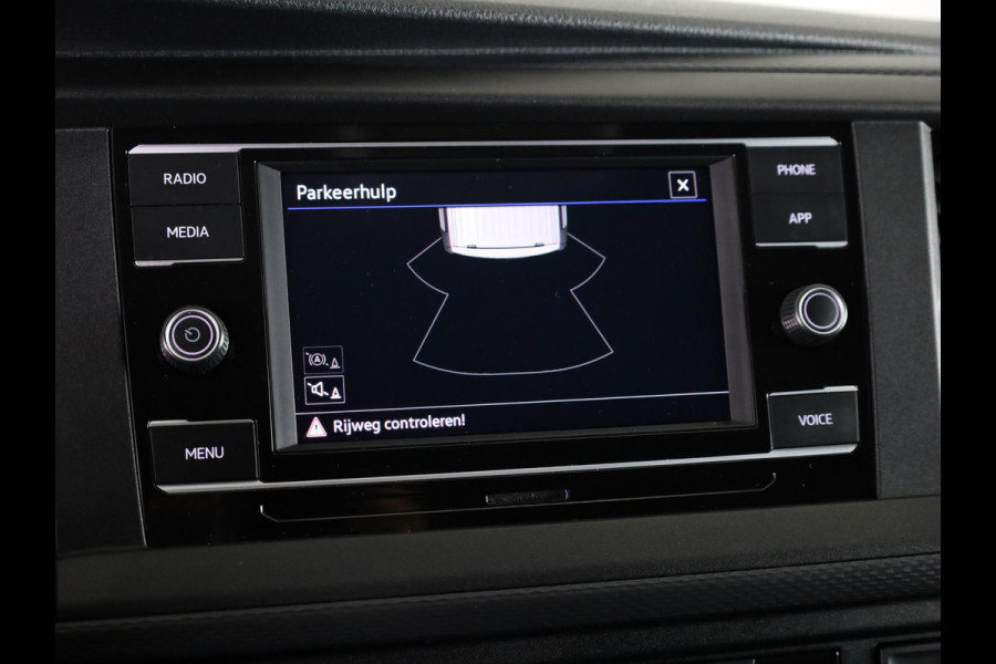 Volkswagen Transporter 2.0 TDI L2H1 28 Comfortline 110 pk | Verlengde garantie | Navigatie via App | Parkeersensoren achter | Cruise control |