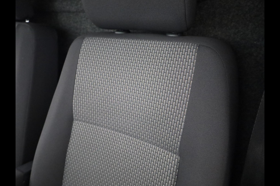 Volkswagen Transporter 2.0 TDI L2H1 28 Comfortline 110 pk | Verlengde garantie | Navigatie via App | Parkeersensoren achter | Cruise control |