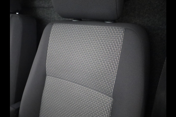 Volkswagen Transporter 2.0 TDI L2H1 28 Comfortline 110 pk | Verlengde garantie | Navigatie via App | Parkeersensoren achter | Cruise control |