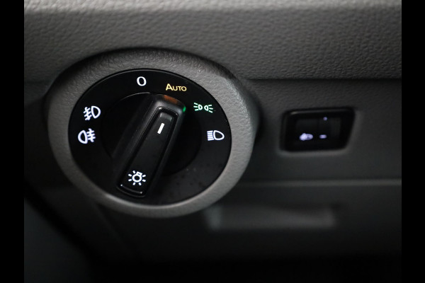 Volkswagen Transporter 2.0 TDI L2H1 28 Comfortline 110 pk | Verlengde garantie | Navigatie via App | Parkeersensoren achter | Cruise control |