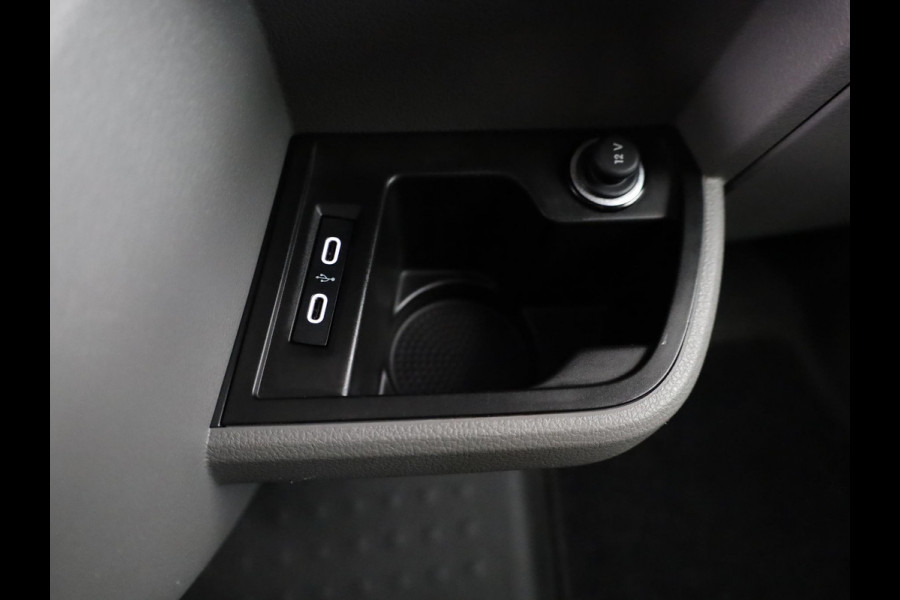 Volkswagen Transporter 2.0 TDI L2H1 28 Comfortline 110 pk | Verlengde garantie | Navigatie via App | Parkeersensoren achter | Cruise control |