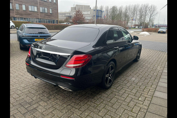 Mercedes-Benz E-Klasse 300 e AMG Line | 320pk PHEV | Elektrisch panoramadak / schuifdak | Stoelverwarming | Bestuurdersstoel Met Geheugen | Achteruitrijcamera