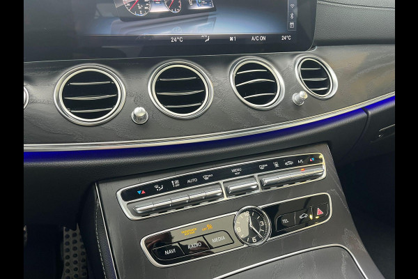 Mercedes-Benz E-Klasse 300 e AMG Line | 320pk PHEV | Elektrisch panoramadak / schuifdak | Stoelverwarming | Bestuurdersstoel Met Geheugen | Achteruitrijcamera
