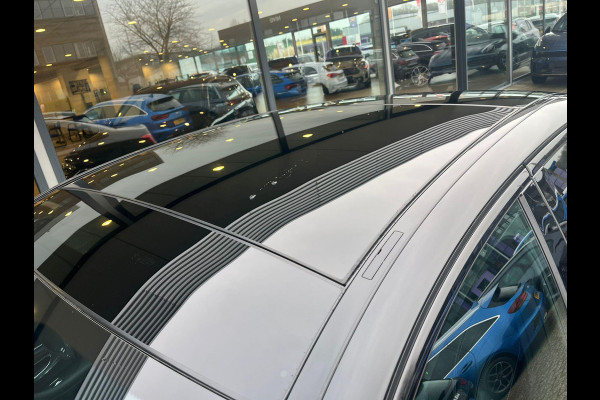 Mercedes-Benz E-Klasse 300 e AMG Line | 320pk PHEV | Elektrisch panoramadak / schuifdak | Stoelverwarming | Bestuurdersstoel Met Geheugen | Achteruitrijcamera