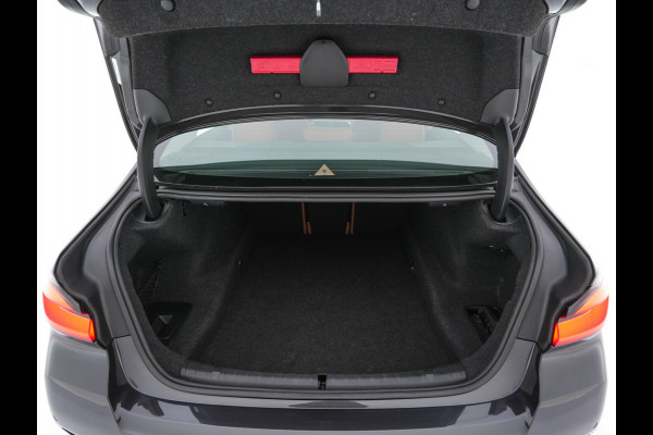 Alpina BMW ALPINA D5 S "Limousine nr.121" ALLRAD Aut. *PANO | LEATHER | HARMAN/KARDON | FULL-LED | ADAPTIVE-CRUISE | MEMORY-PACK | DIGI-COCKPIT | CAMERA | NAVI-FULLMAP | HEATED-COMFORTSEATS | AMBIENTLIGHT | SHIFTPADDLES |  TOWBAR | DAB | ..