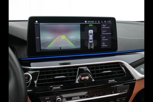 Alpina BMW ALPINA D5 S "Limousine nr.121" ALLRAD Aut. *PANO | LEATHER | HARMAN/KARDON | FULL-LED | ADAPTIVE-CRUISE | MEMORY-PACK | DIGI-COCKPIT | CAMERA | NAVI-FULLMAP | HEATED-COMFORTSEATS | AMBIENTLIGHT | SHIFTPADDLES |  TOWBAR | DAB | ..