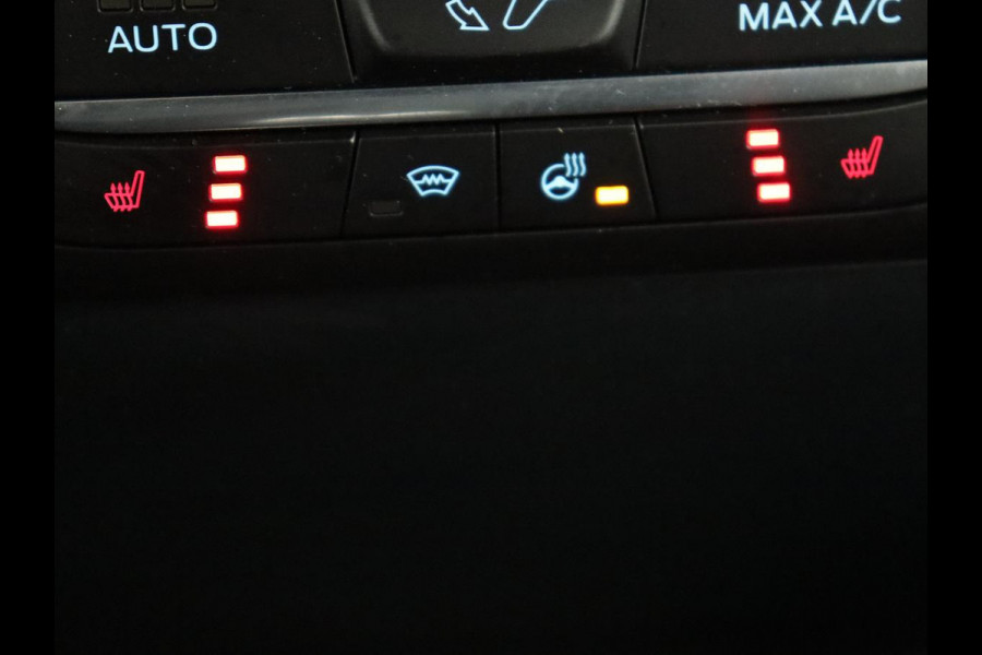 Ford Fiesta 1.0 EcoBoost ST-Line X | Stoel & stuurverwarming | Trekhaak | Camera | Adaptive cruise | Carplay | Navigatie | B&O Sound | Climate control | Bluetooth | Keyless