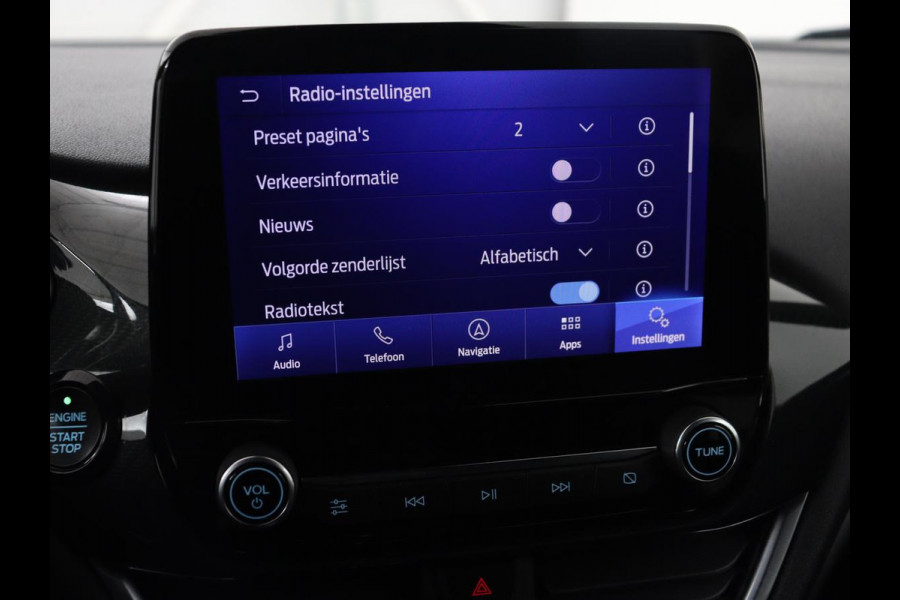 Ford Fiesta 1.0 EcoBoost ST-Line X | Stoel & stuurverwarming | Trekhaak | Camera | Adaptive cruise | Carplay | Navigatie | B&O Sound | Climate control | Bluetooth | Keyless