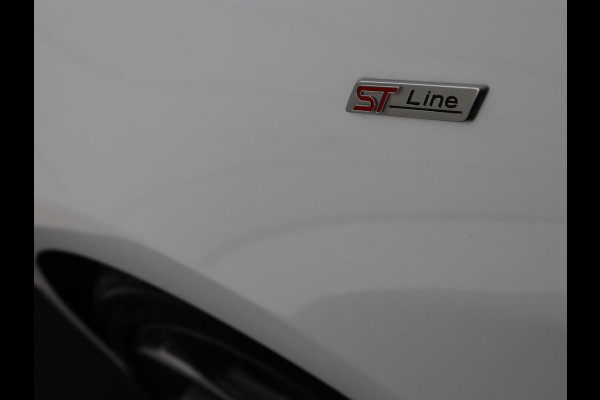 Ford Fiesta 1.0 EcoBoost ST-Line X | Stoel & stuurverwarming | Trekhaak | Camera | Adaptive cruise | Carplay | Navigatie | B&O Sound | Climate control | Bluetooth | Keyless