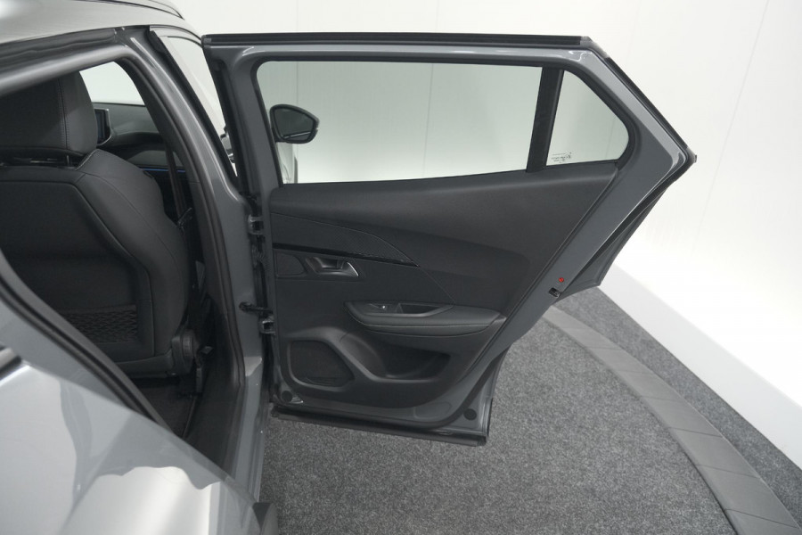 Peugeot e-2008 EV GT Avantage 54 kWh | 360 Camera | Massage Functie | Dodehoekdetectie | Stoelverwarming