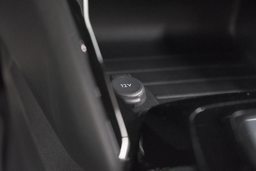 Peugeot e-2008 EV GT Avantage 54 kWh | 360 Camera | Massage Functie | Dodehoekdetectie | Stoelverwarming