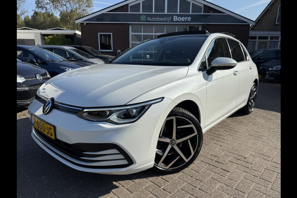 Volkswagen Golf 1.5 TSI Life Panoramadak, 18''Lmv, Winterpakket
