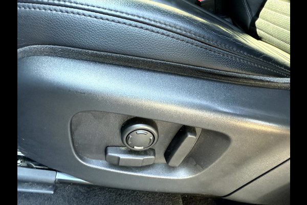 Land Rover Discovery Sport D150 2.0 R-Dynamic S NL. Auto, Navi, Camera, Trekhaak.