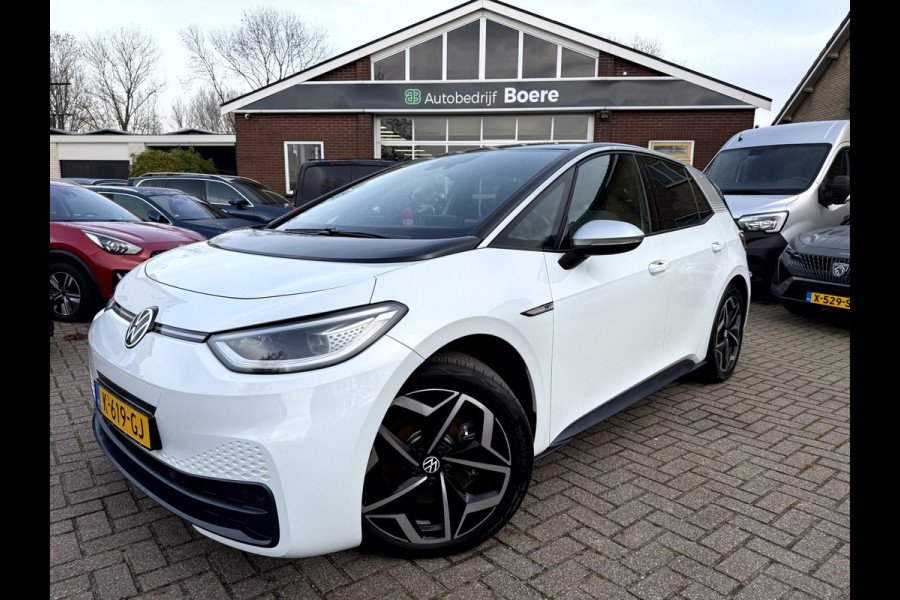 Volkswagen ID.3 First Plus 58 kWh SOH 92.8%, Camera, Trekhaak, 19''Lmv