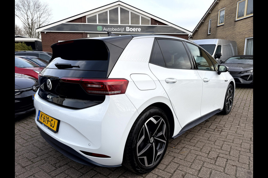 Volkswagen ID.3 First Plus 58 kWh SOH 92.8%, Camera, Trekhaak, 19''Lmv