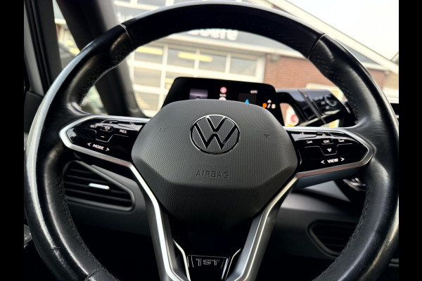 Volkswagen ID.3 First Plus 58 kWh SOH 92.8%, Camera, Trekhaak, 19''Lmv