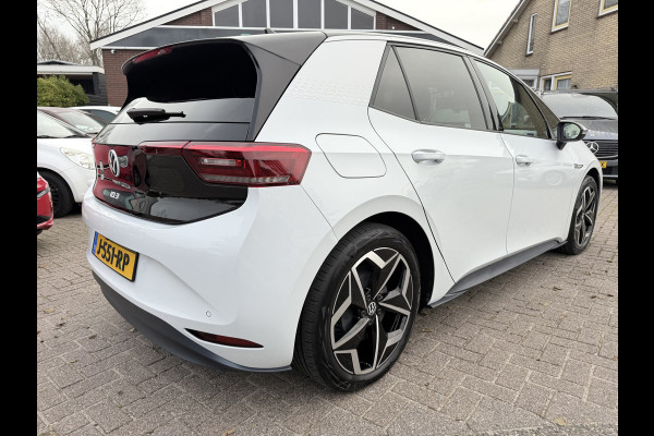 Volkswagen ID.3 First Plus 58 kWh SOH 91.6%,Camera, Trekhaak, 19''Lmv