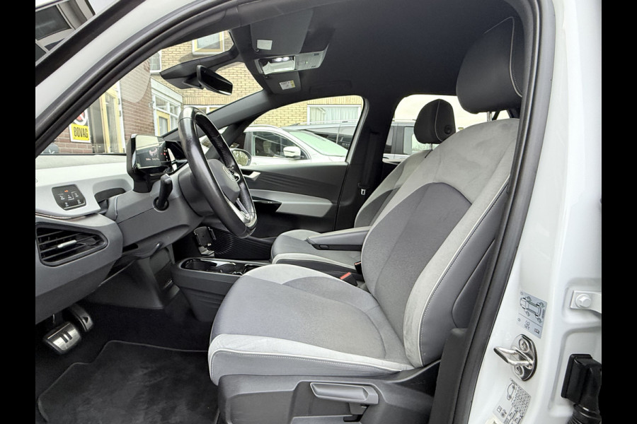 Volkswagen ID.3 First Plus 58 kWh SOH 91.6%,Camera, Trekhaak, 19''Lmv