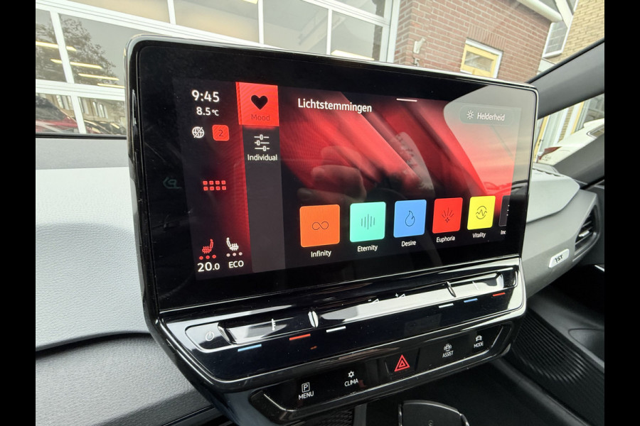 Volkswagen ID.3 First Plus 58 kWh SOH 91.6%,Camera, Trekhaak, 19''Lmv