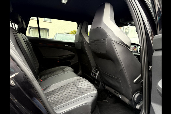 Volkswagen Golf Variant 1.5 TSI R-Line NL. Auto, Camera, Trekhaak, Virt. Display