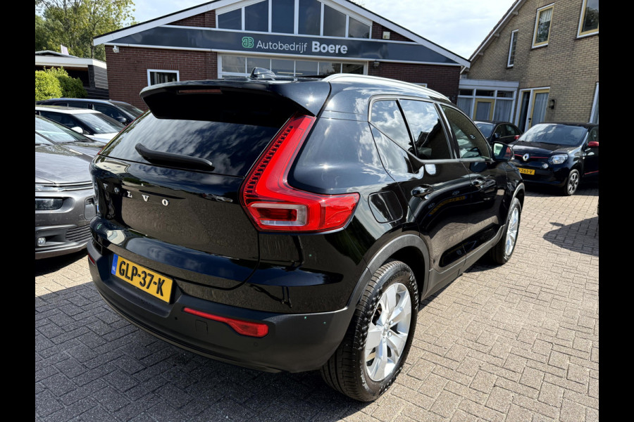 Volvo XC40 1.5 T3 Momentum Pro Panoramadak, Trekhaak, Camera