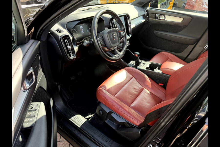 Volvo XC40 1.5 T3 Momentum Pro Panoramadak, Trekhaak, Camera