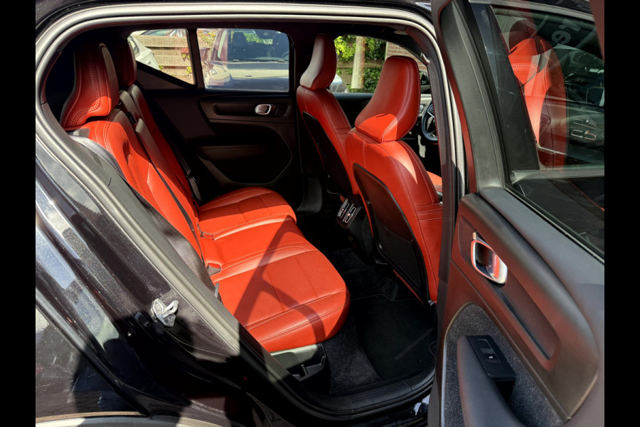 Volvo XC40 1.5 T3 Momentum Pro Panoramadak, Trekhaak, Camera