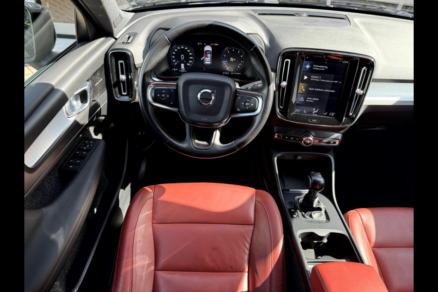 Volvo XC40 1.5 T3 Momentum Pro Panoramadak, Trekhaak, Camera