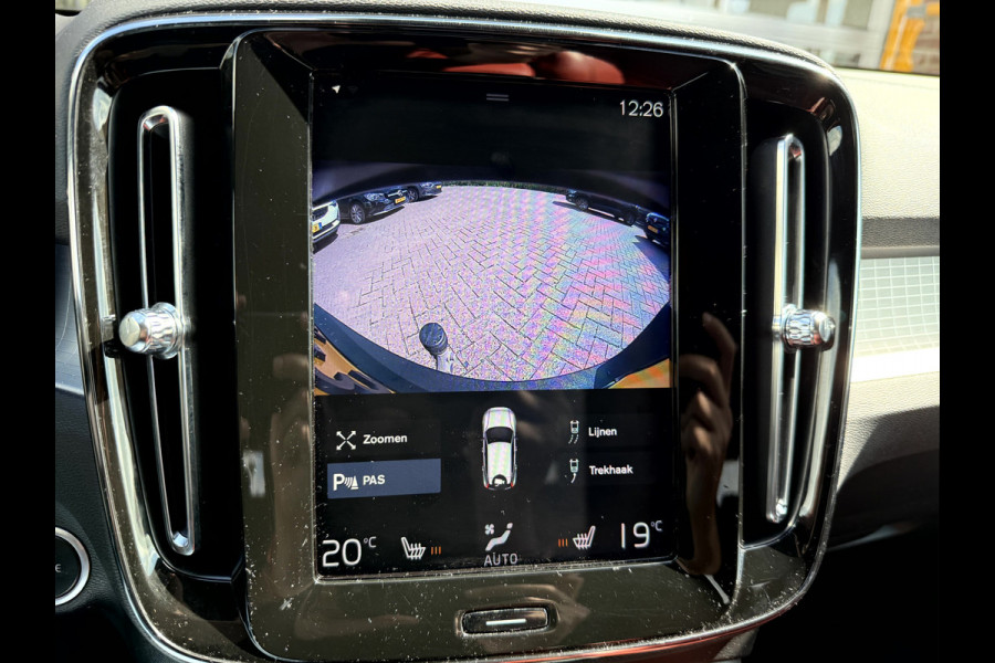 Volvo XC40 1.5 T3 Momentum Pro Panoramadak, Trekhaak, Camera