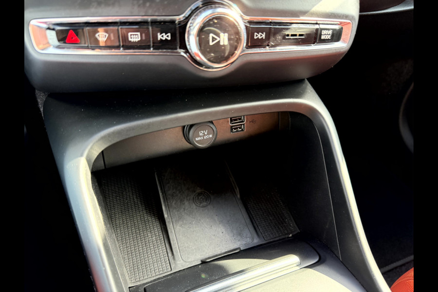 Volvo XC40 1.5 T3 Momentum Pro Panoramadak, Trekhaak, Camera