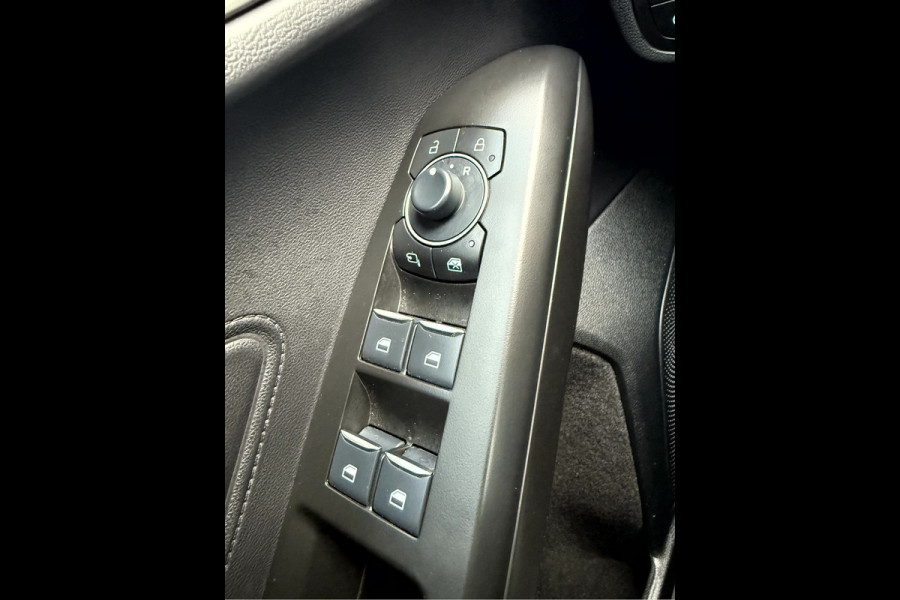 Ford Focus 1.0 EcoBoost Hybrid Titanium NL. Auto,