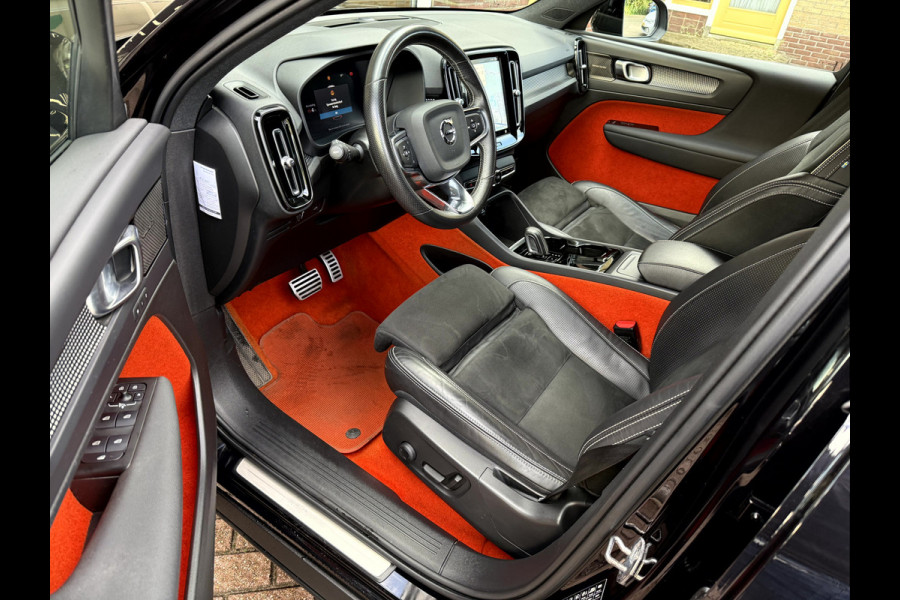 Volvo XC40 Recharge P8 AWD R-Design SOH 92.3%, Panoramadak, Camera, 19'Lmv