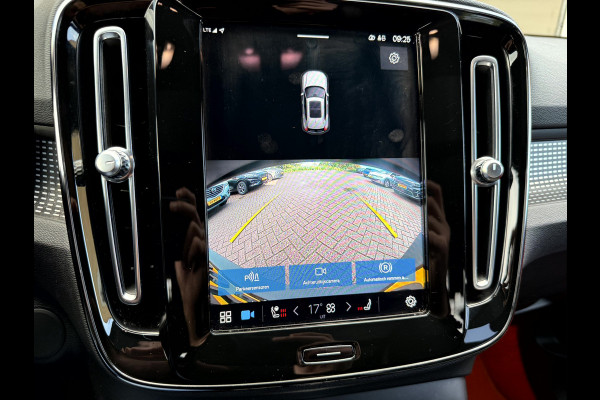Volvo XC40 Recharge P8 AWD R-Design SOH 92.3%, Panoramadak, Camera, 19'Lmv