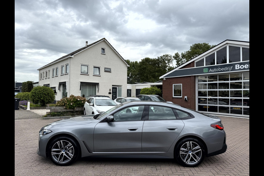 BMW i4 eDrive40 High Executive 84 kWh SOH 93.6%, Camera, 18''Lmv,  elek.Trekhaak