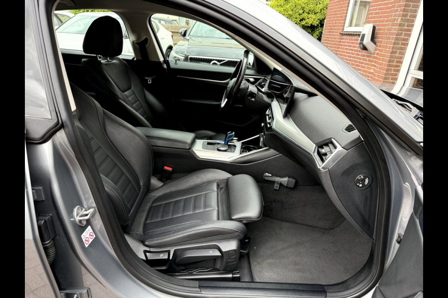 BMW i4 eDrive40 High Executive 84 kWh SOH 93.6%, Camera, 18''Lmv,  elek.Trekhaak