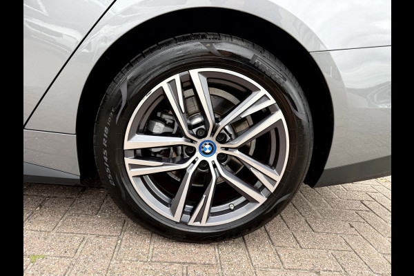 BMW i4 eDrive40 High Executive 84 kWh SOH 93.6%, Camera, 18''Lmv,  elek.Trekhaak