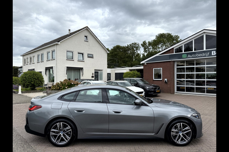 BMW i4 eDrive40 High Executive 84 kWh SOH 93.6%, Camera, 18''Lmv,  elek.Trekhaak